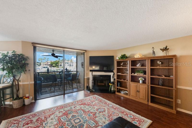 1060 PINELLAS BAYWAY S #103, ST PETERSBURG, FL, 33715