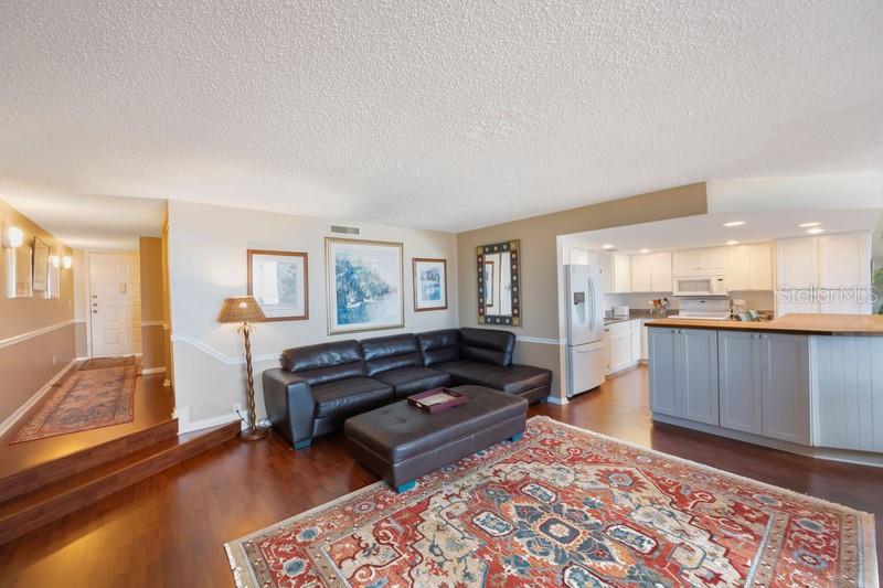 1060 PINELLAS BAYWAY S #103, ST PETERSBURG, FL, 33715