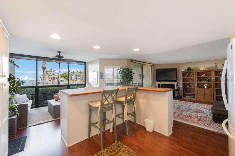 1060 PINELLAS BAYWAY S #103, ST PETERSBURG, FL, 33715