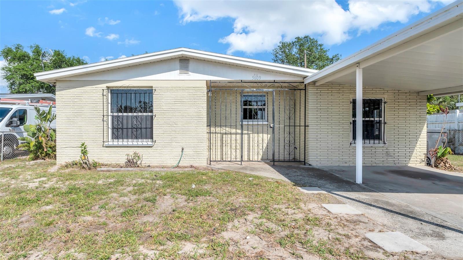 5609 GOLDEN DR, TAMPA, FL, 33634