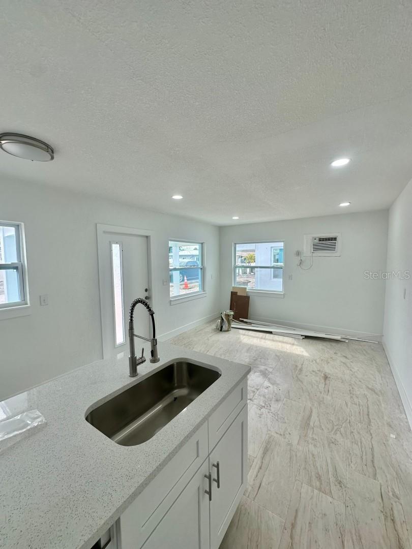 150 147TH AVE E, MADEIRA BEACH, FL, 33708
