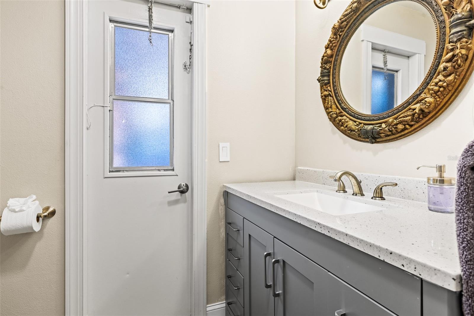 6701 LEEWARD ISLE WAY, TAMPA, FL, 33615