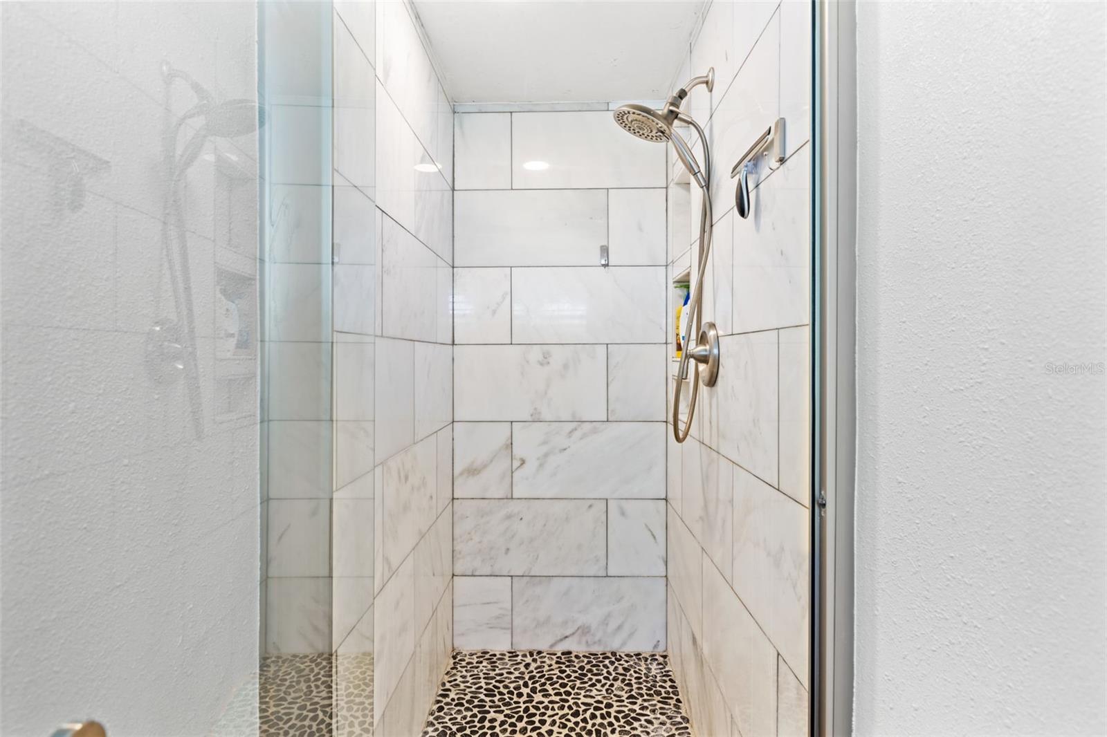 6701 LEEWARD ISLE WAY, TAMPA, FL, 33615