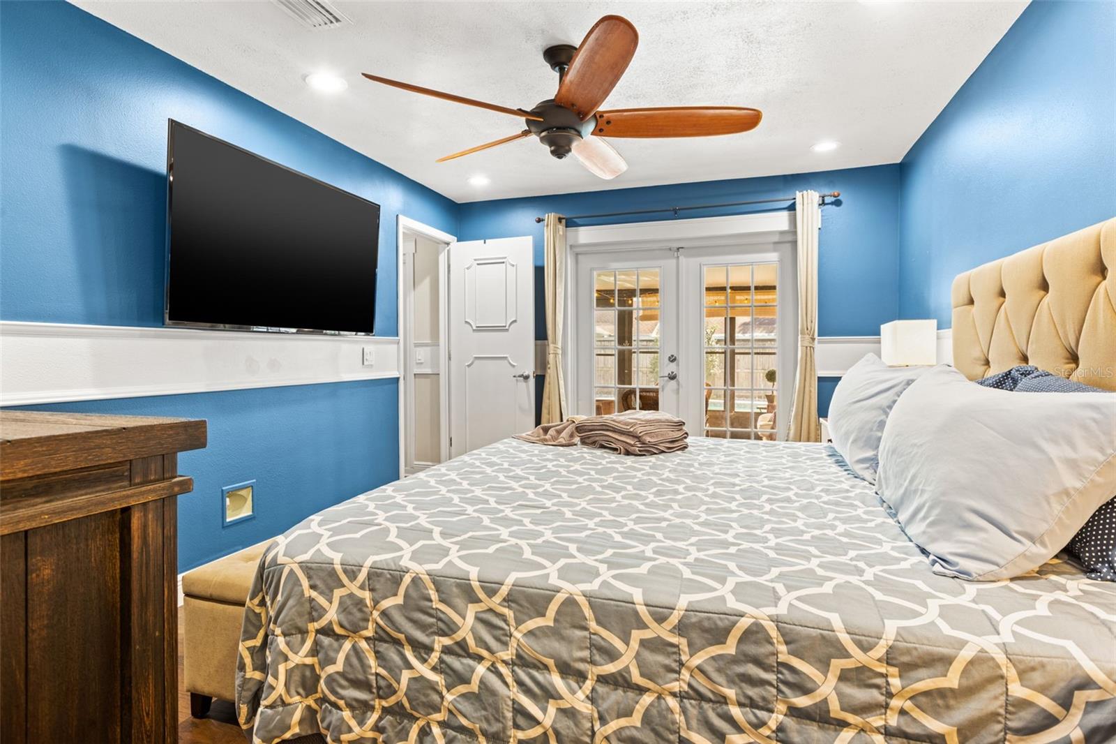 6701 LEEWARD ISLE WAY, TAMPA, FL, 33615