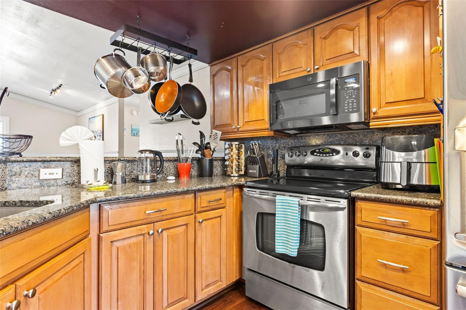 6701 LEEWARD ISLE WAY, TAMPA, FL, 33615