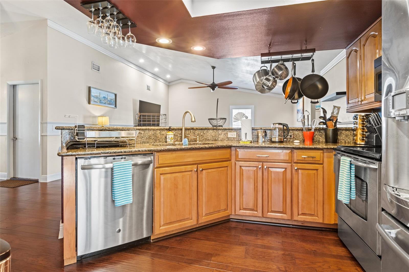 6701 LEEWARD ISLE WAY, TAMPA, FL, 33615