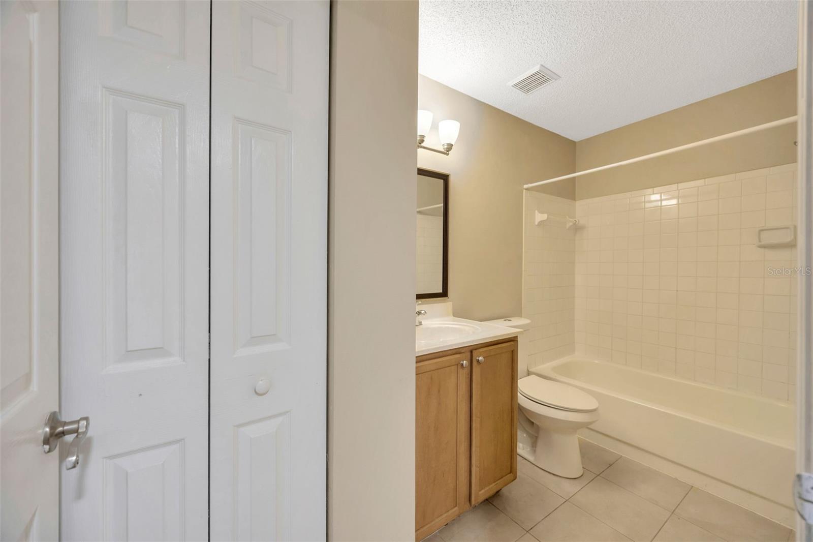 308 LAKE PARSONS GRN #105, BRANDON, FL, 33511