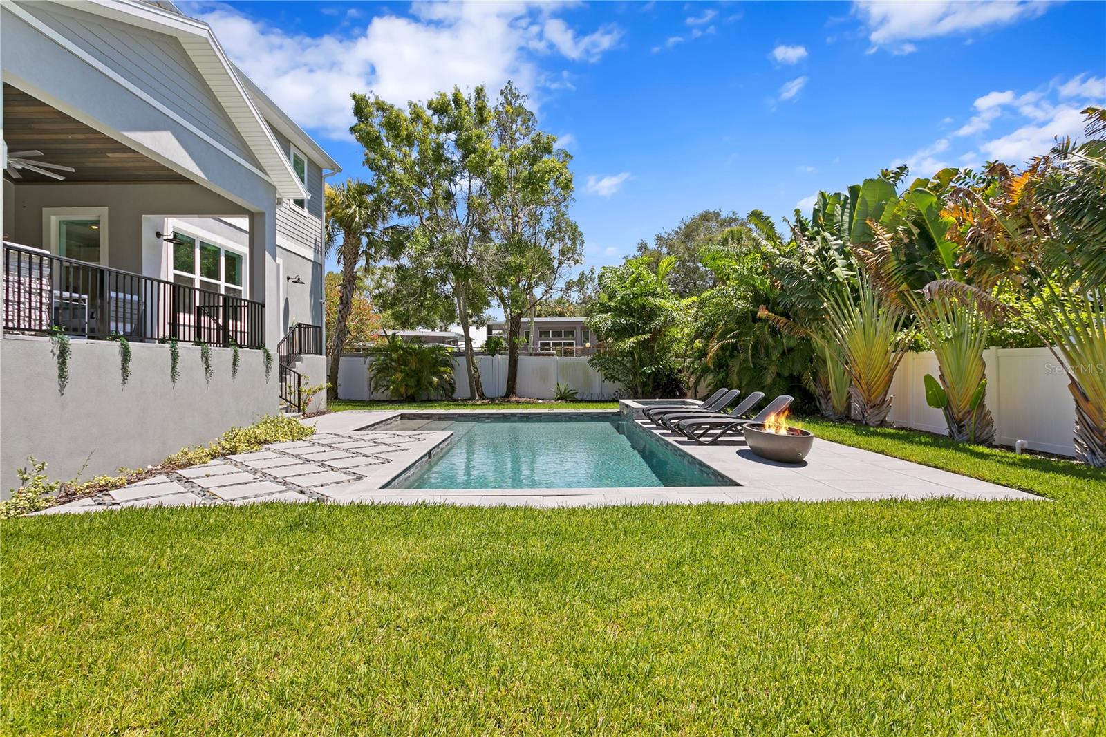 209 S SHORE CREST DR, TAMPA, FL, 33609