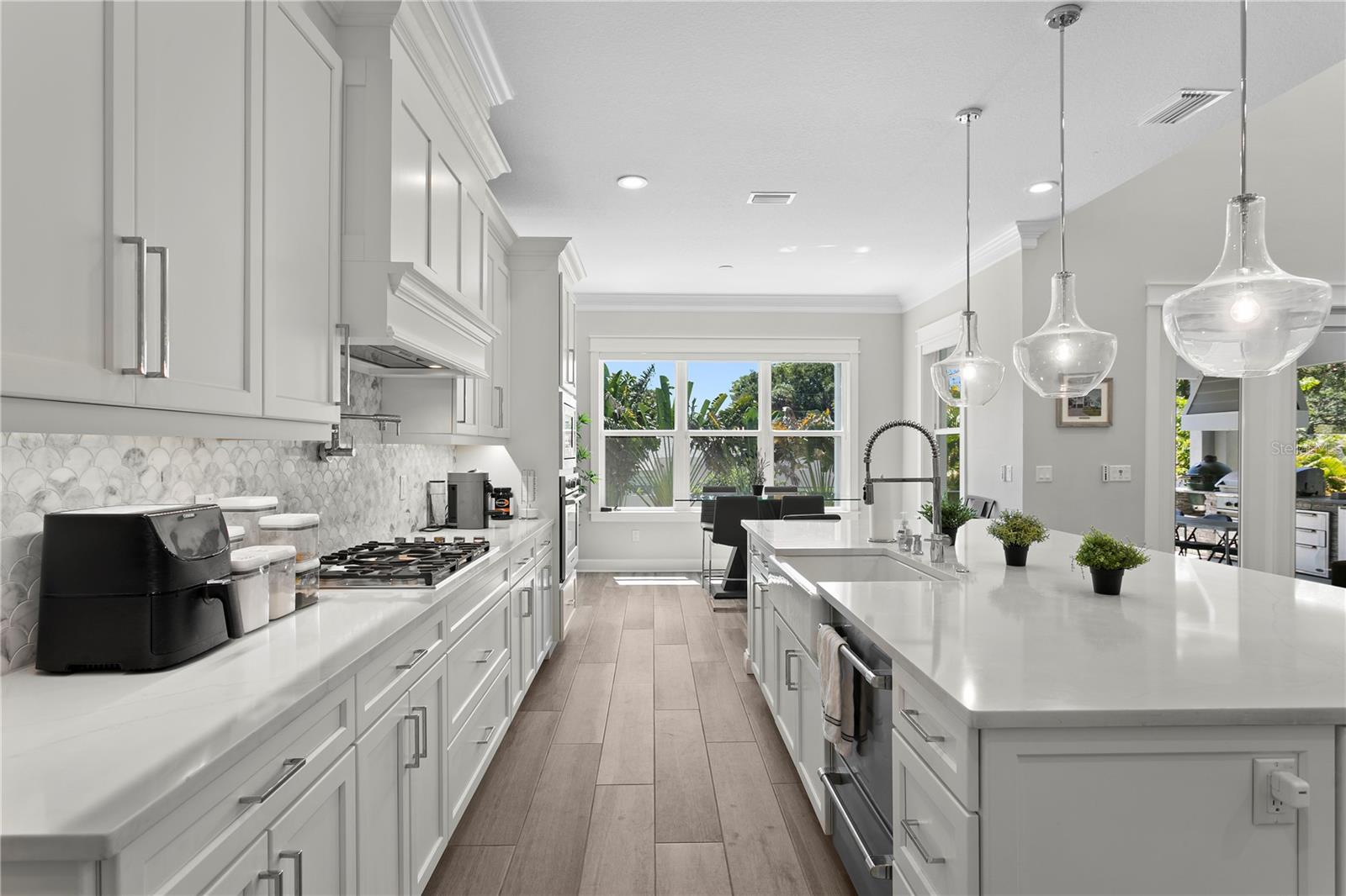 209 S SHORE CREST DR, TAMPA, FL, 33609