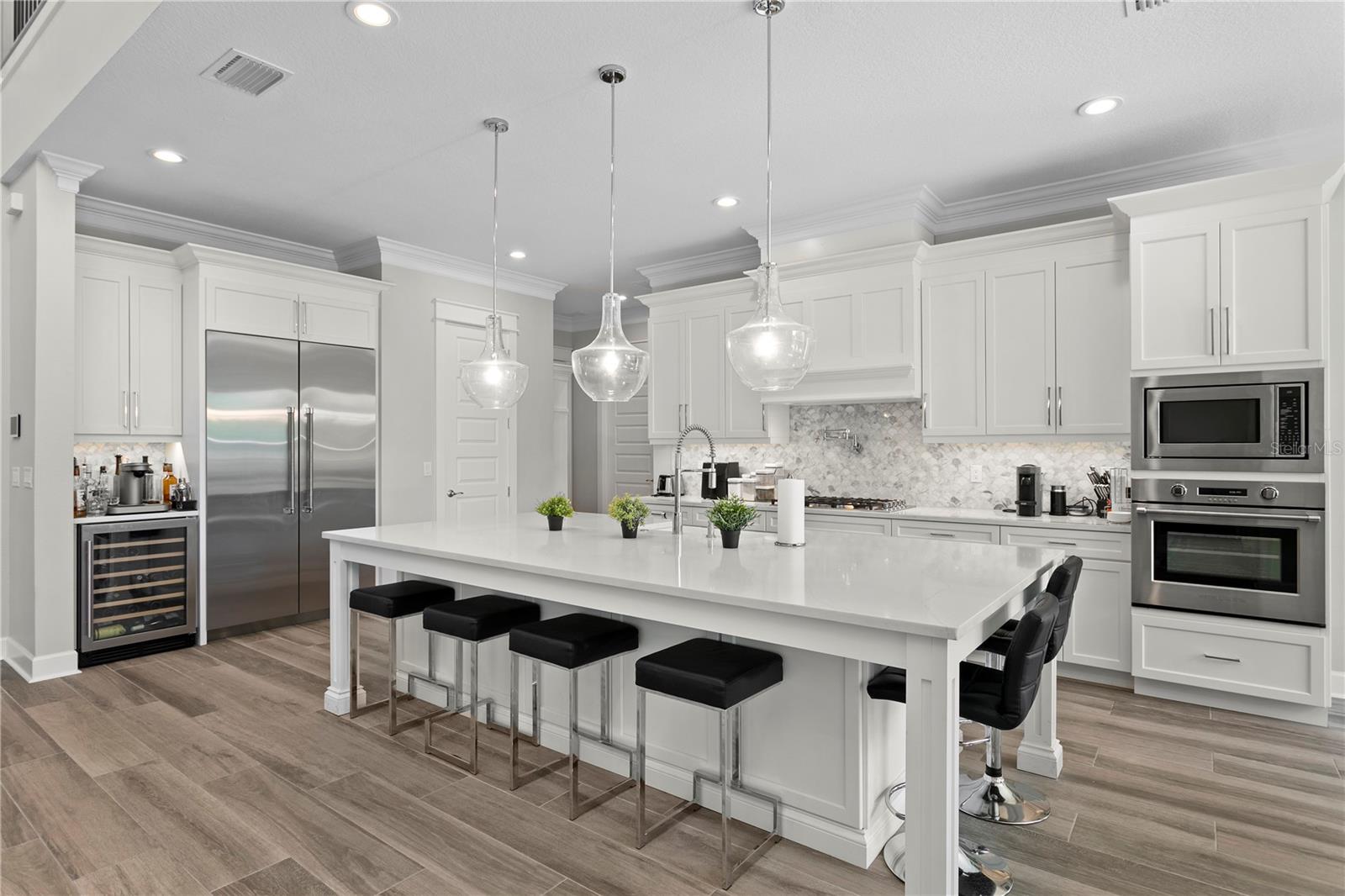 209 S SHORE CREST DR, TAMPA, FL, 33609