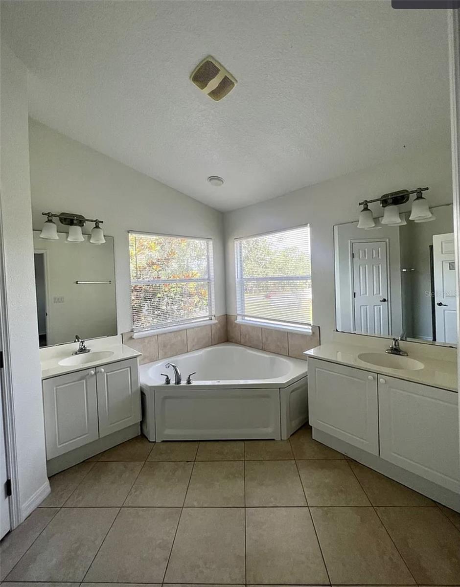 2884 CLUB CORTILE CIR, KISSIMMEE, FL, 34746