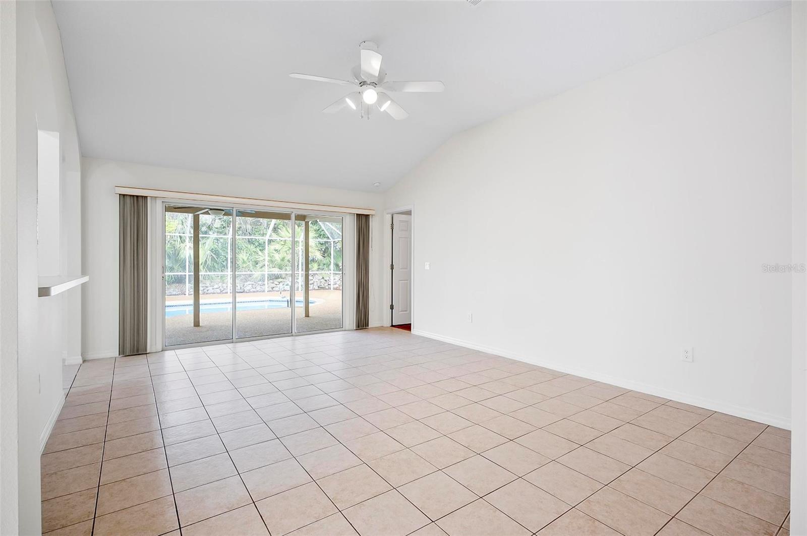 6 POINT DORAL CT, PALM COAST, FL, 32137