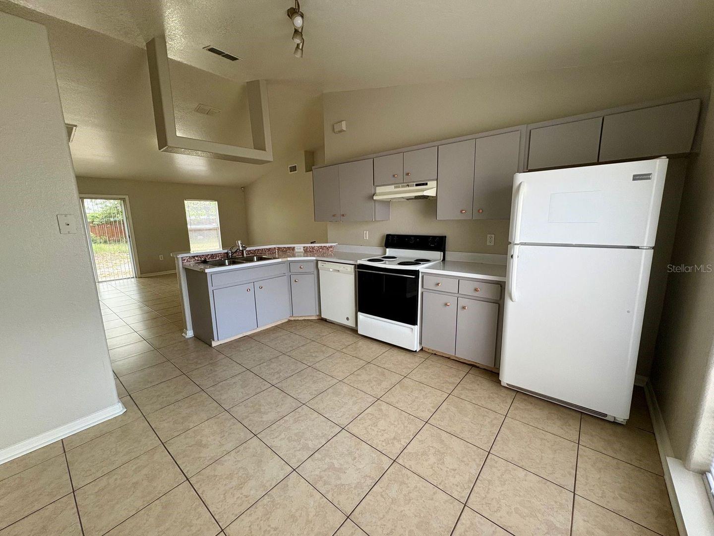 609 TAMARIN LN, POINCIANA, FL, 34759