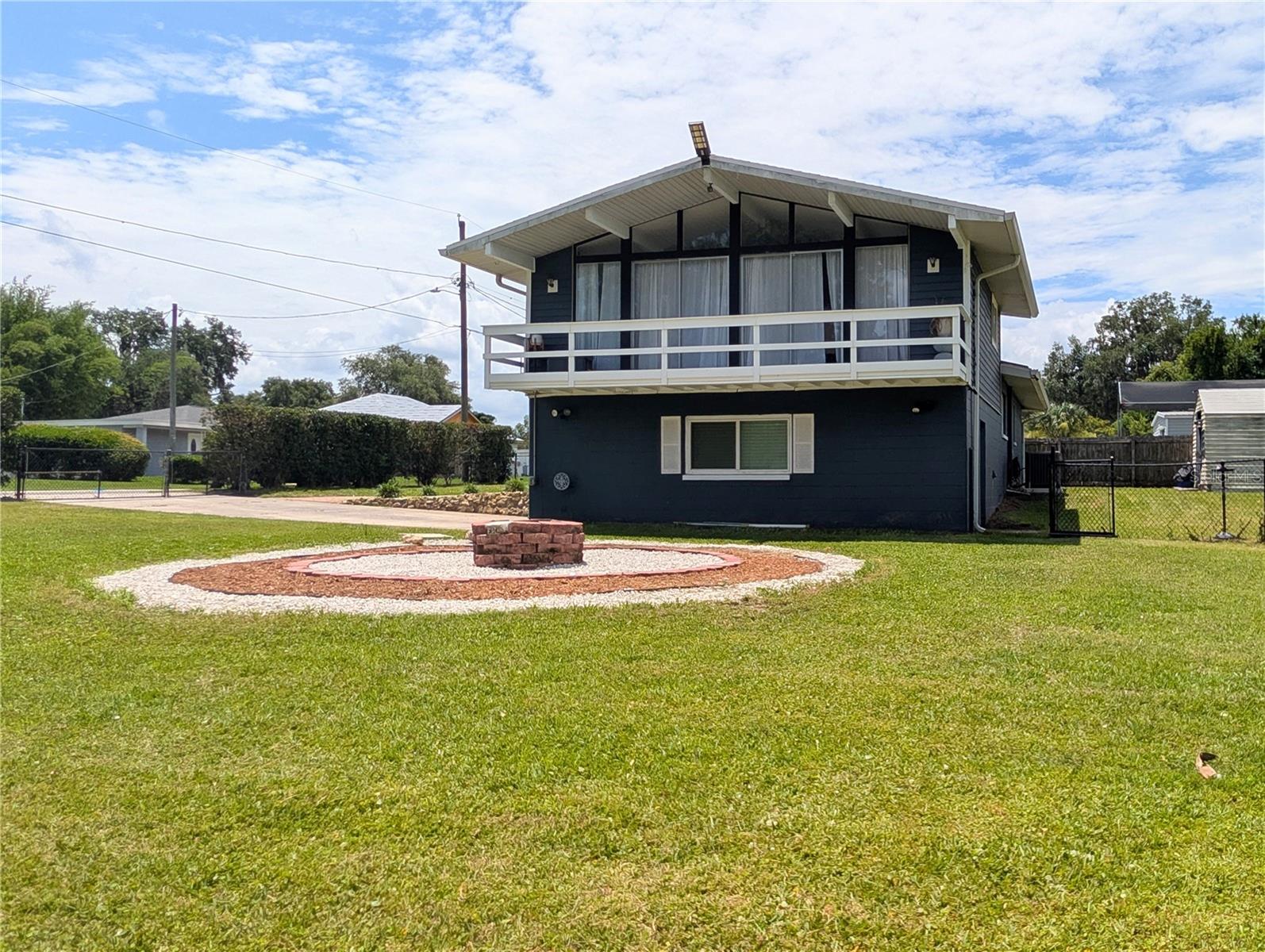 1011 N PALM DR, PLANT CITY, FL, 33563
