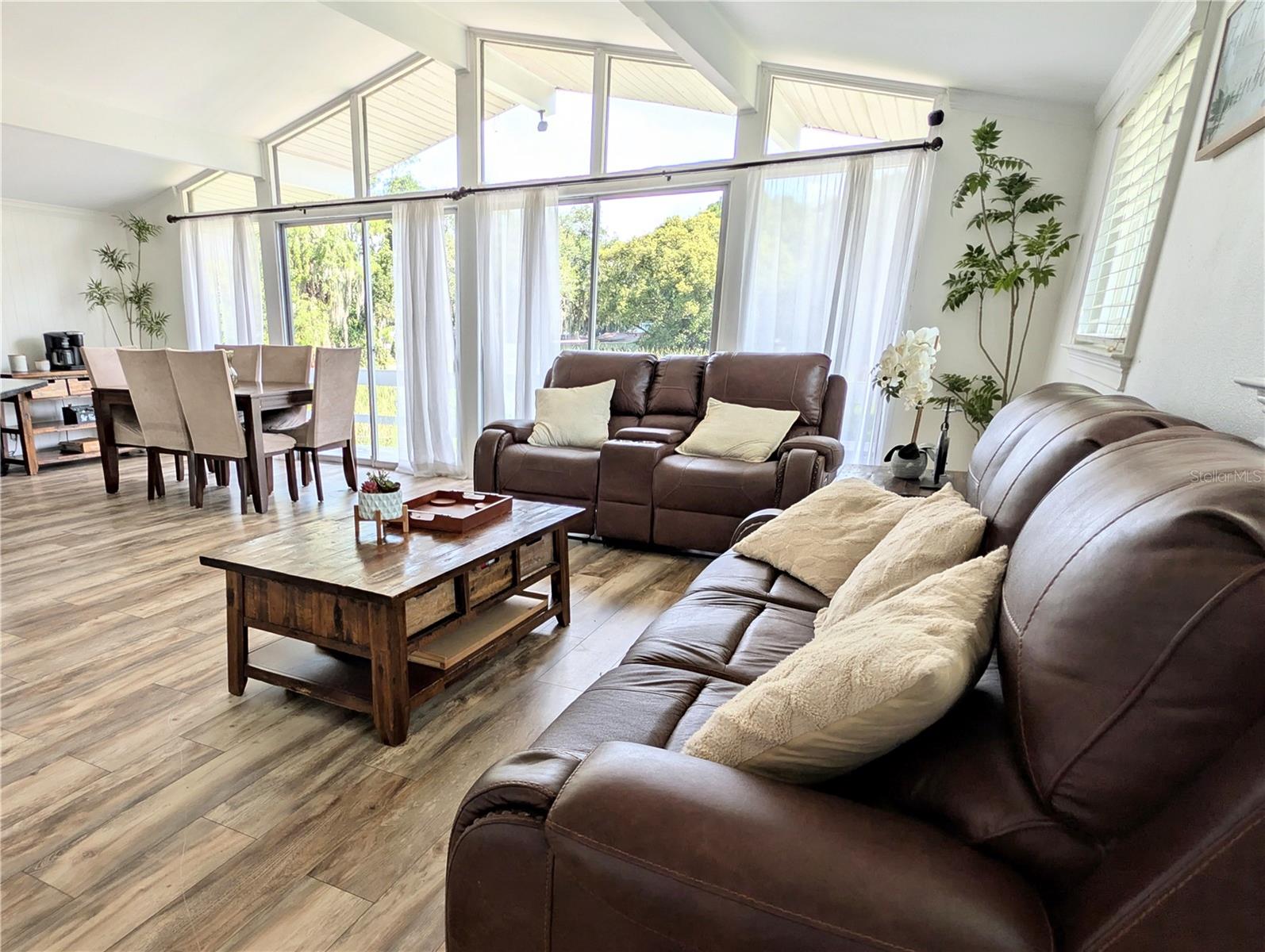 1011 N PALM DR, PLANT CITY, FL, 33563