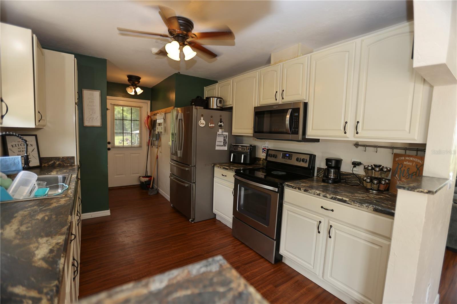 MANOR MAYNOR SUB, LIVE OAK, FL, 32064
