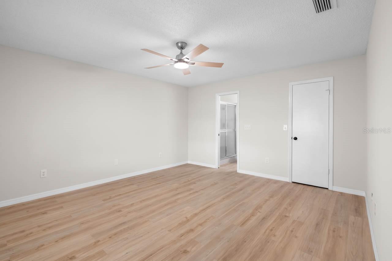 1602 HOVINGTON CIR, SUN CITY CENTER, FL, 33573