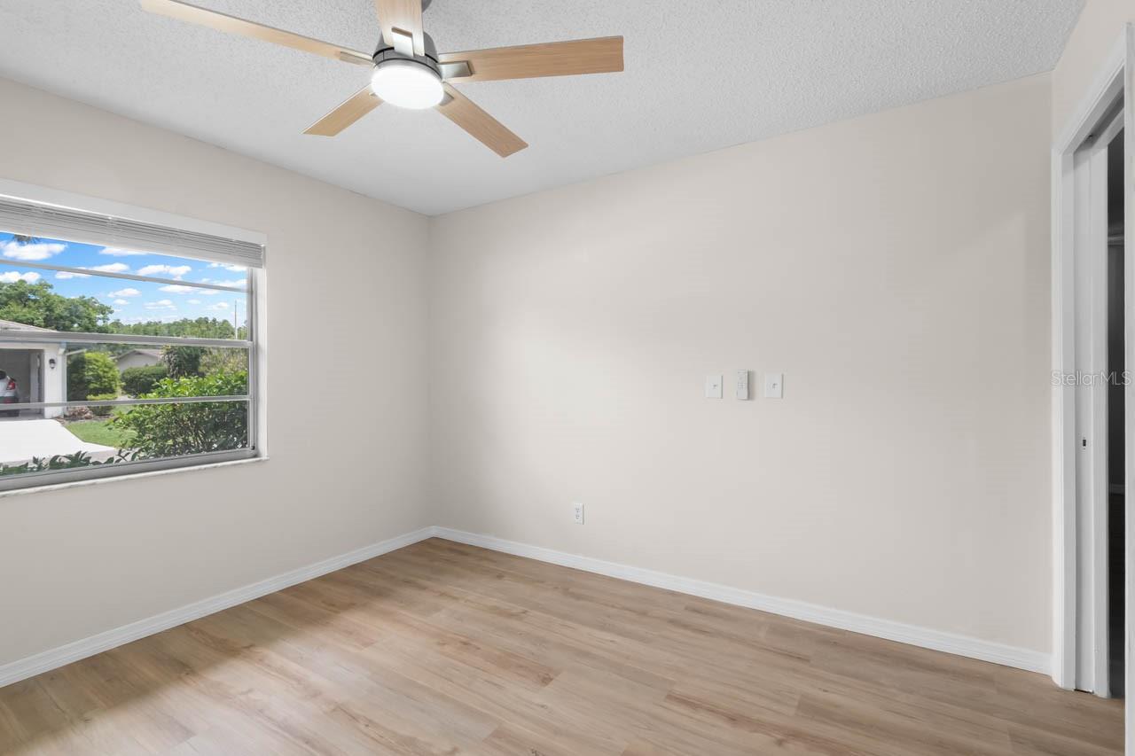 1602 HOVINGTON CIR, SUN CITY CENTER, FL, 33573