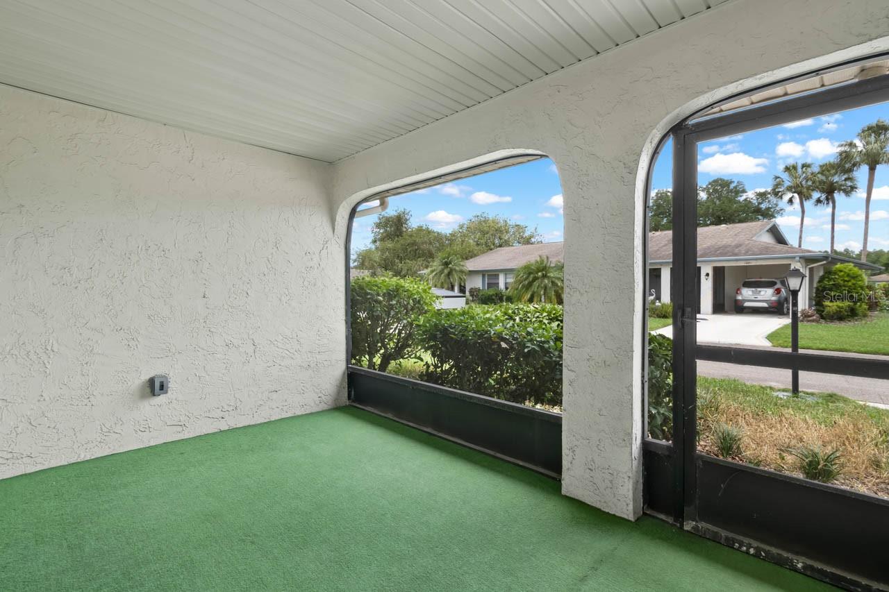 1602 HOVINGTON CIR, SUN CITY CENTER, FL, 33573