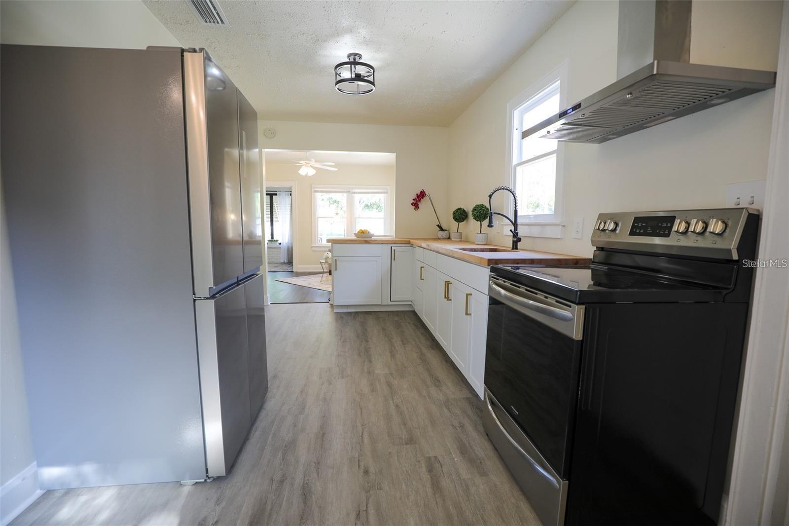 2521 4TH ST S, ST PETERSBURG, FL, 33705