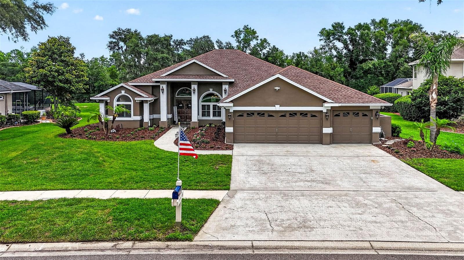 3904 S NINE DR, VALRICO, FL, 33596
