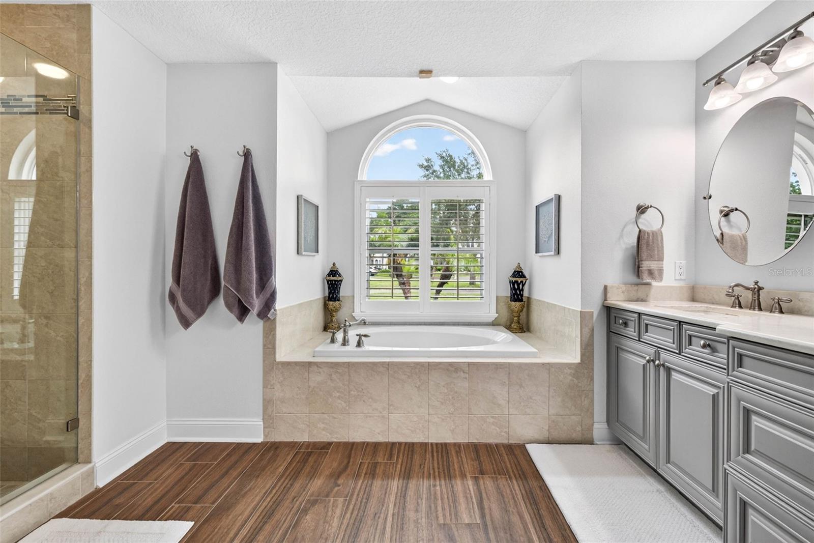 3904 S NINE DR, VALRICO, FL, 33596