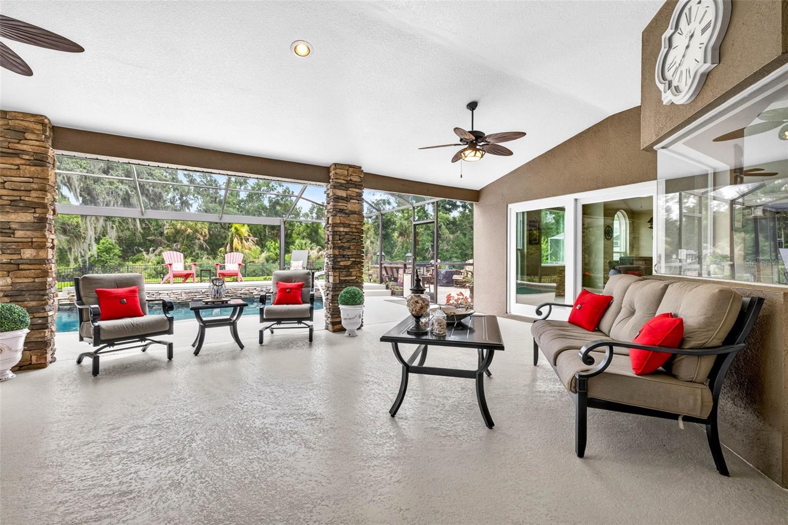 3904 S NINE DR, VALRICO, FL, 33596