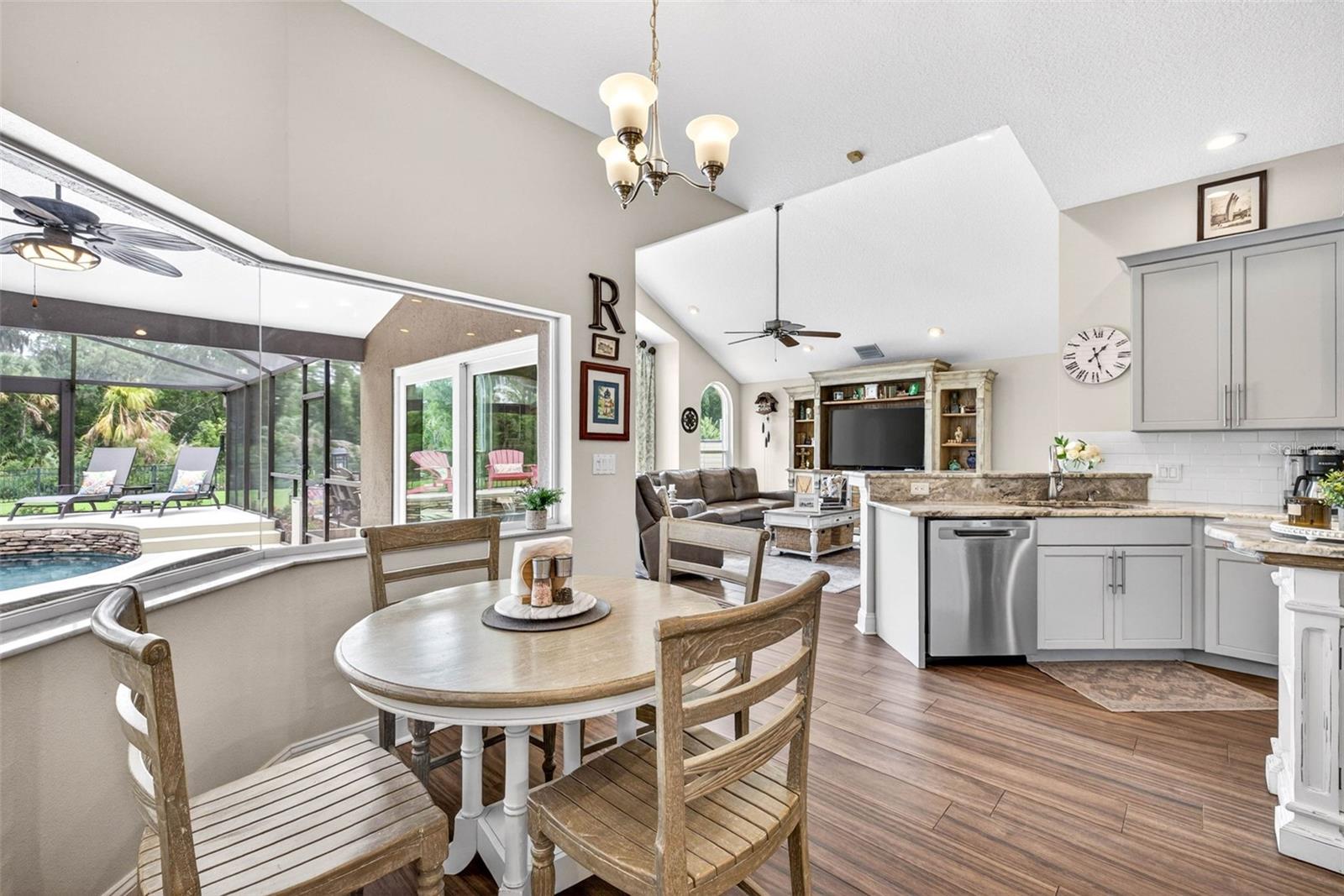 3904 S NINE DR, VALRICO, FL, 33596