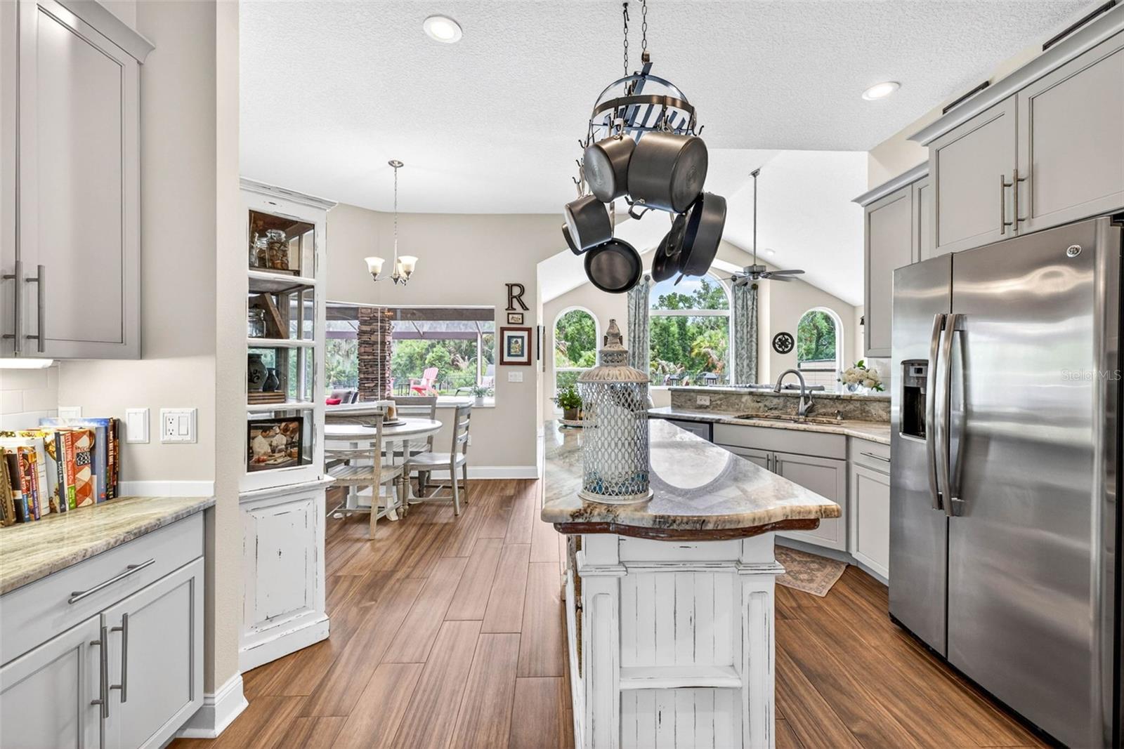 3904 S NINE DR, VALRICO, FL, 33596