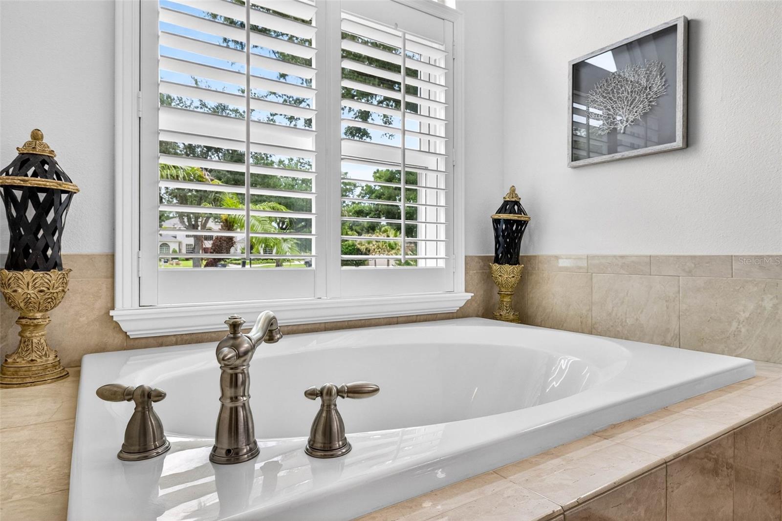3904 S NINE DR, VALRICO, FL, 33596