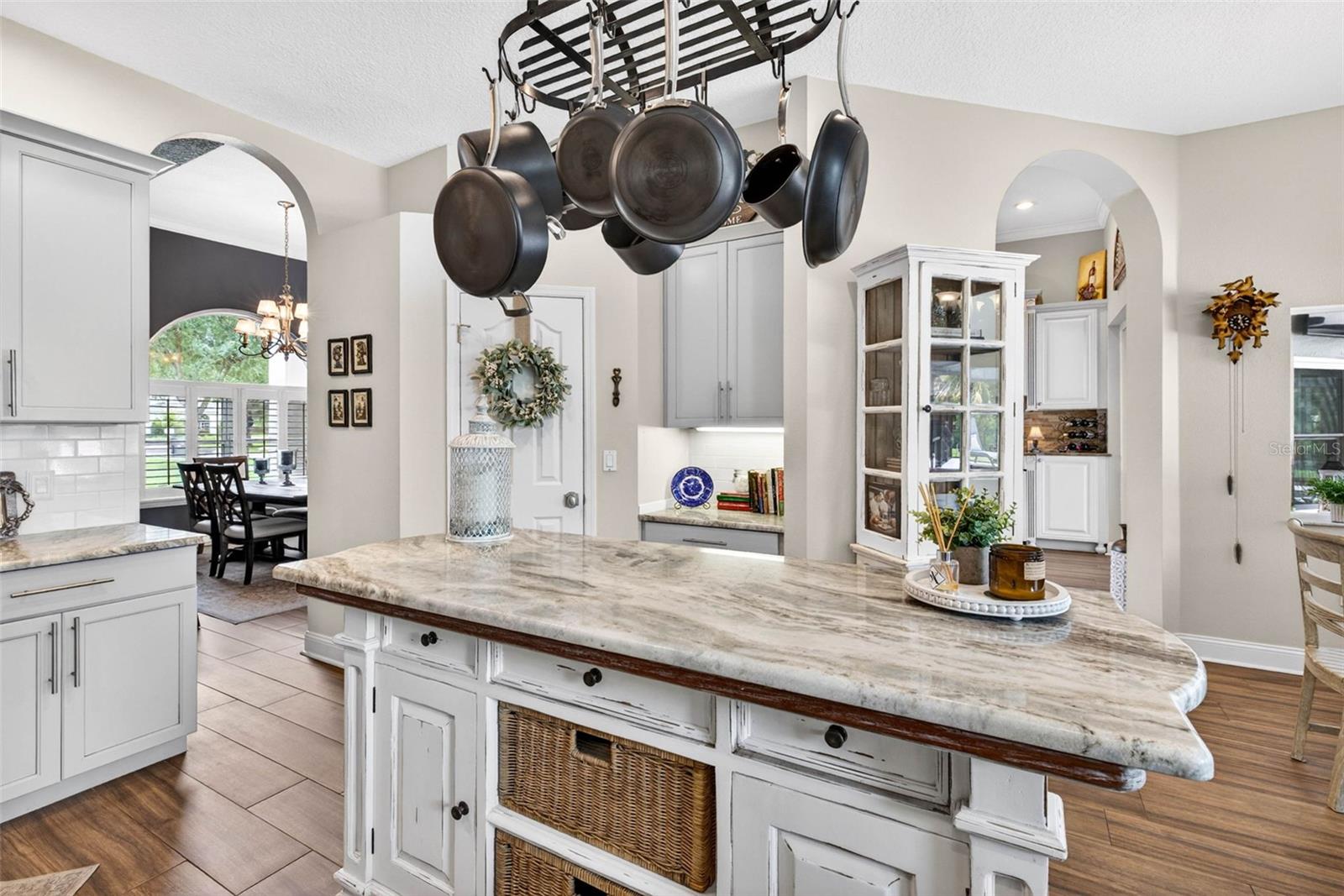 3904 S NINE DR, VALRICO, FL, 33596