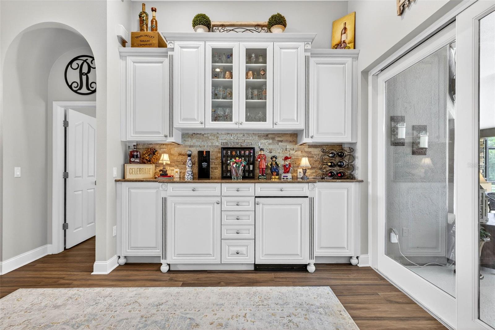 3904 S NINE DR, VALRICO, FL, 33596