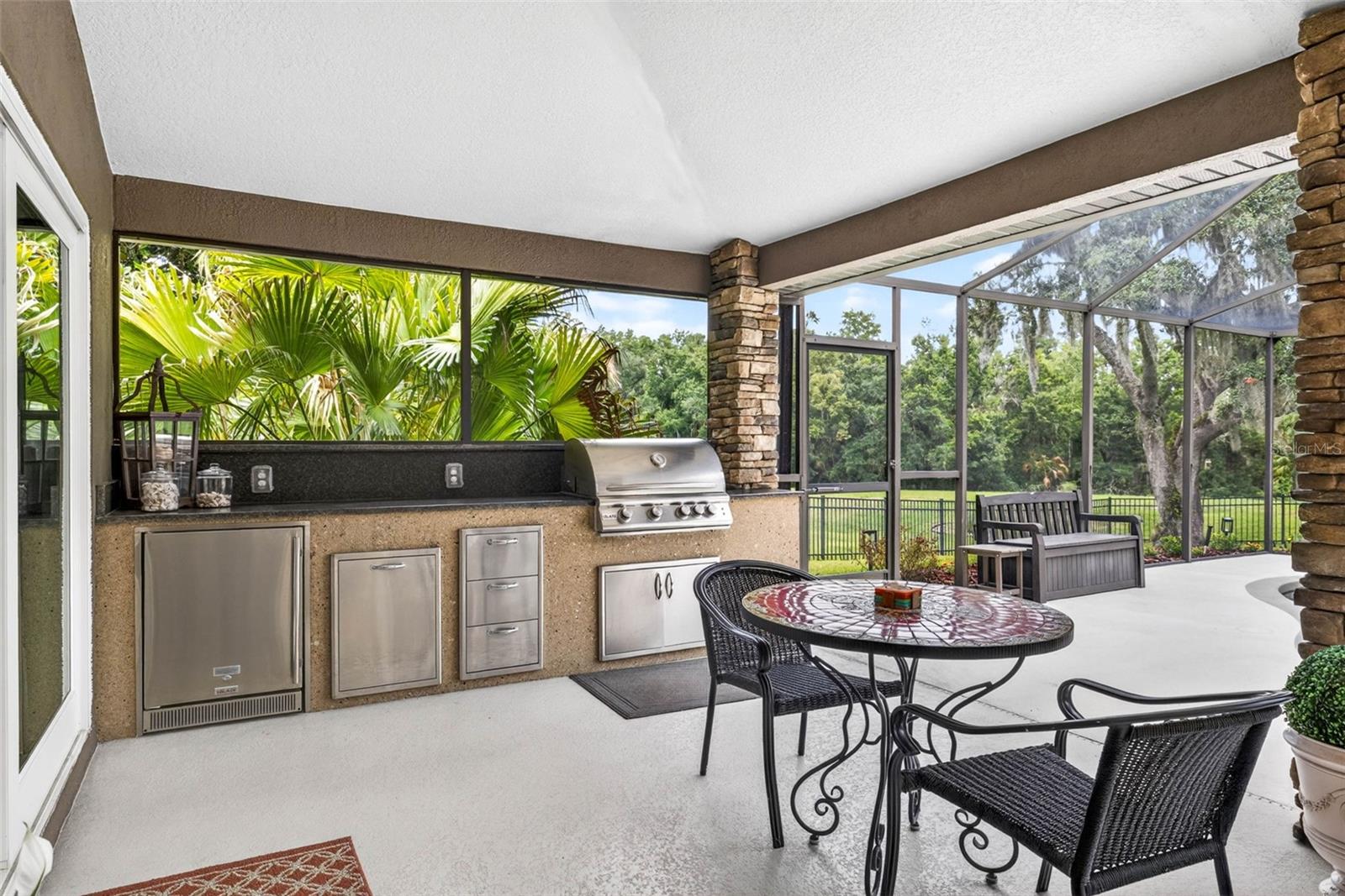 3904 S NINE DR, VALRICO, FL, 33596
