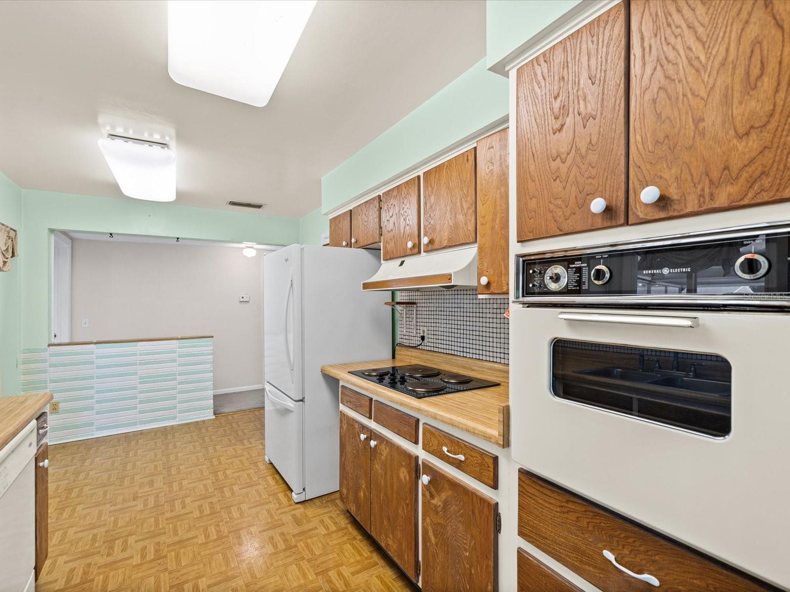 1754 GREAT BRIKHILL RD, CLEARWATER, FL, 33755