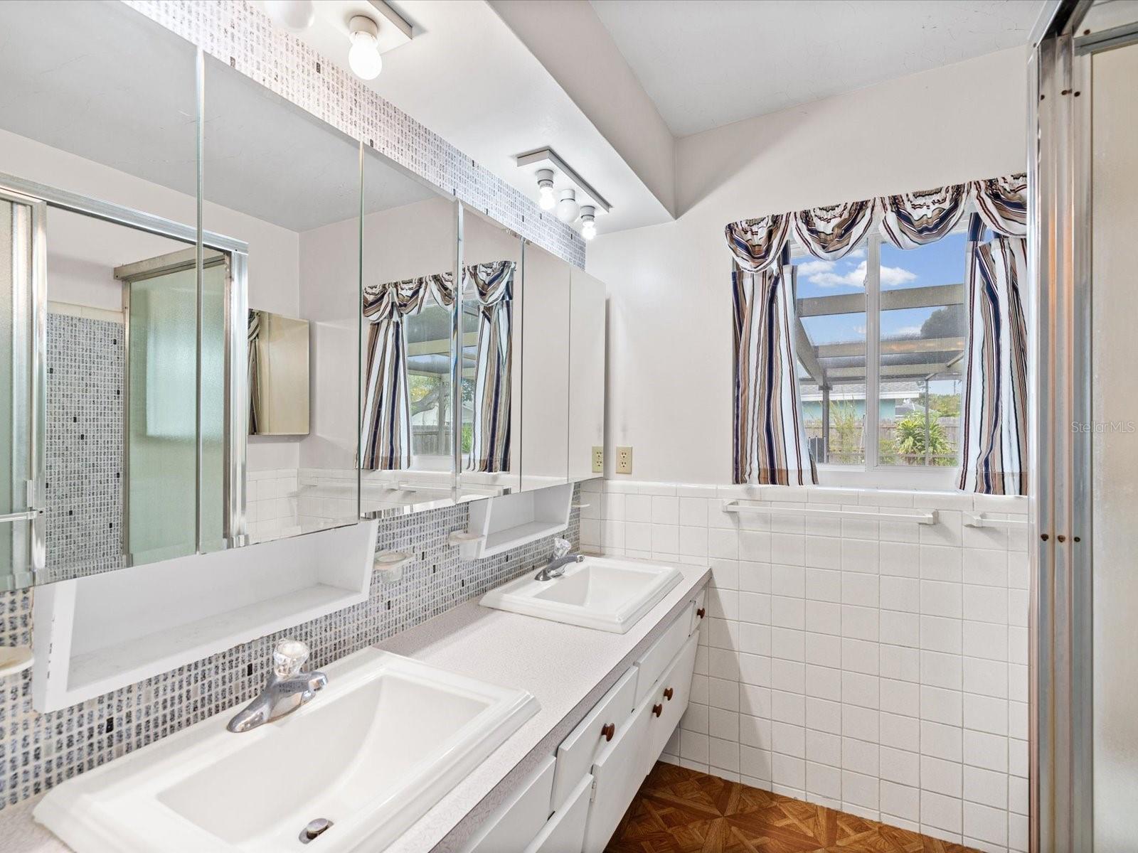 1754 GREAT BRIKHILL RD, CLEARWATER, FL, 33755