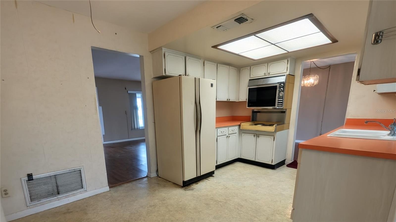 9640 45TH ST N, PINELLAS PARK, FL, 33782