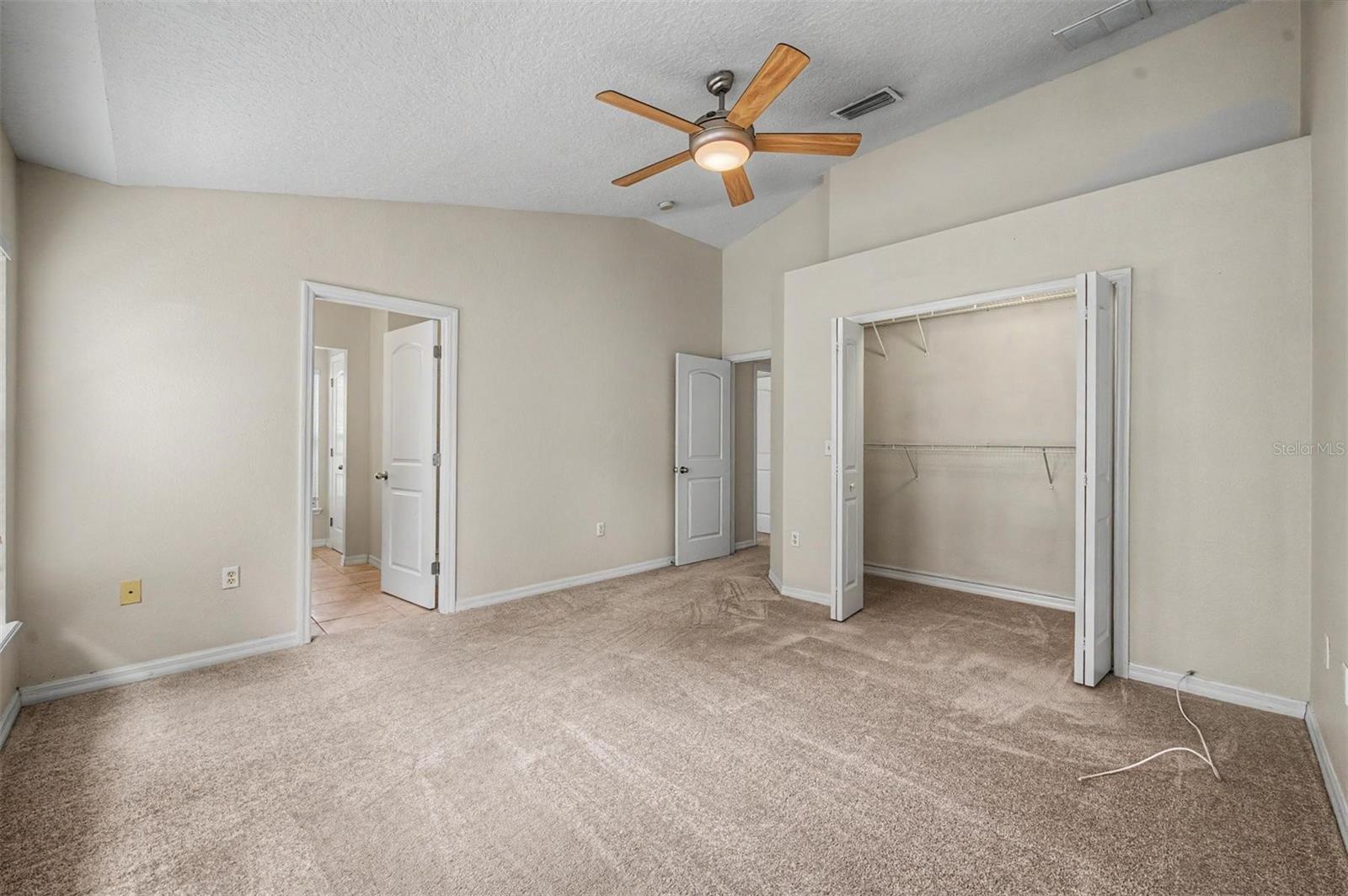6754 EAGLE FEATHER DR, RIVERVIEW, FL, 33578