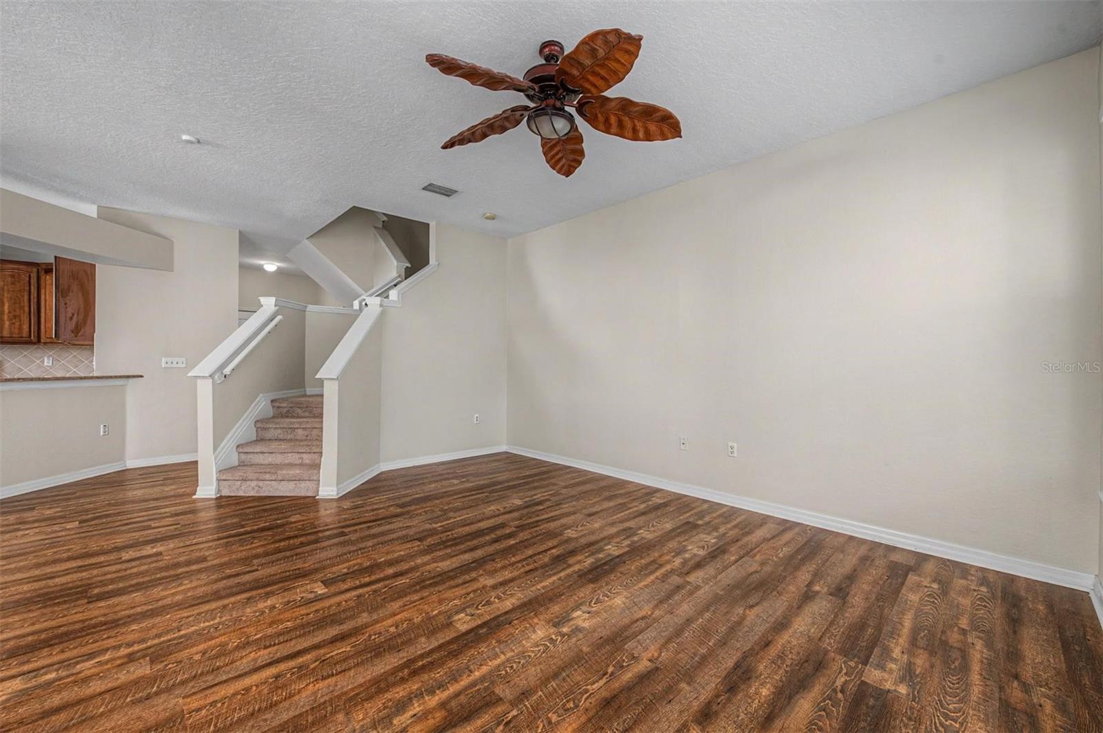 6754 EAGLE FEATHER DR, RIVERVIEW, FL, 33578