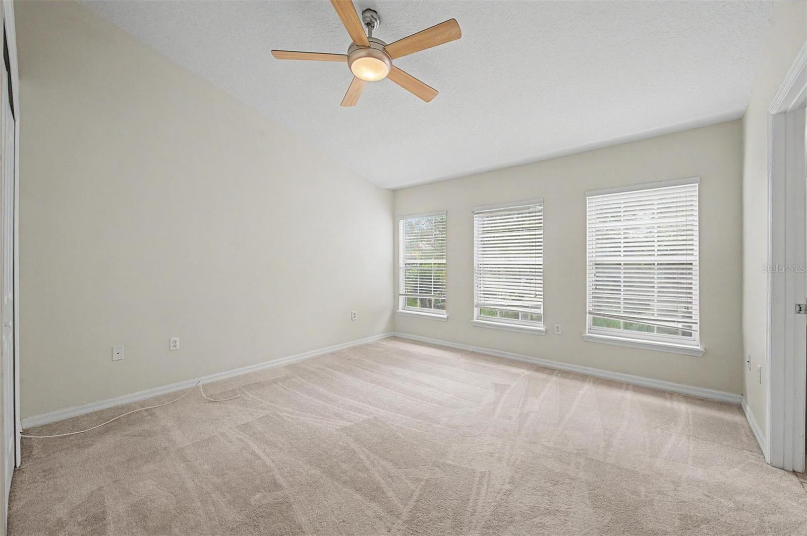 6754 EAGLE FEATHER DR, RIVERVIEW, FL, 33578
