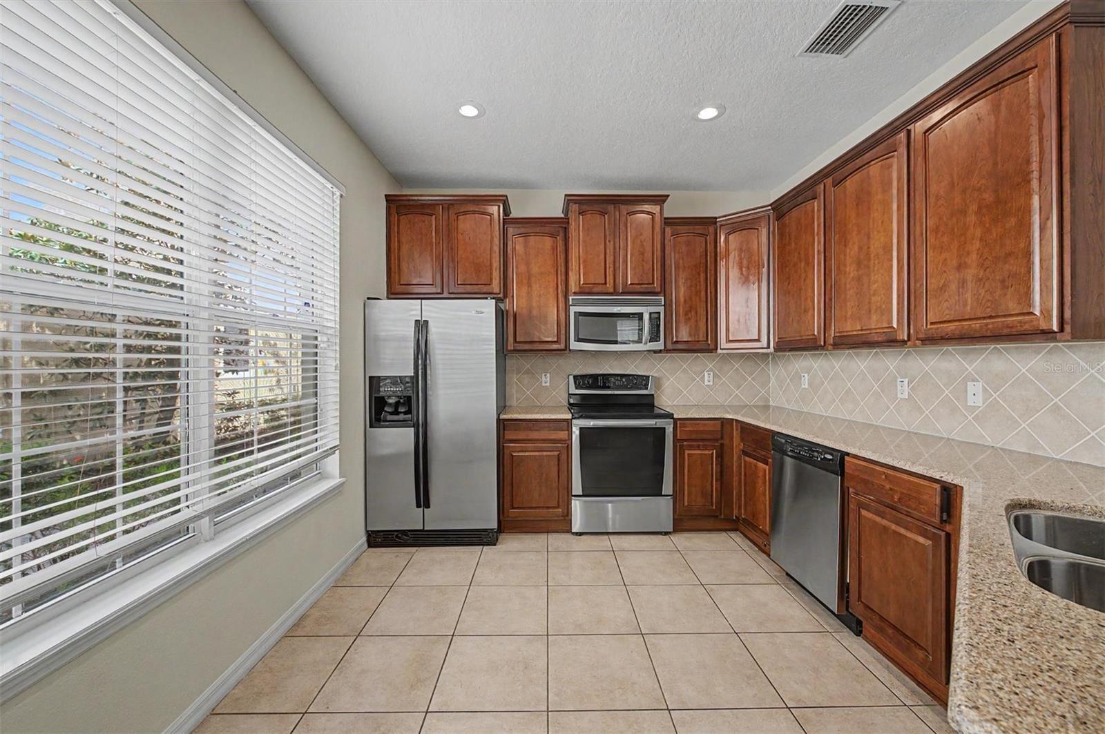 6754 EAGLE FEATHER DR, RIVERVIEW, FL, 33578