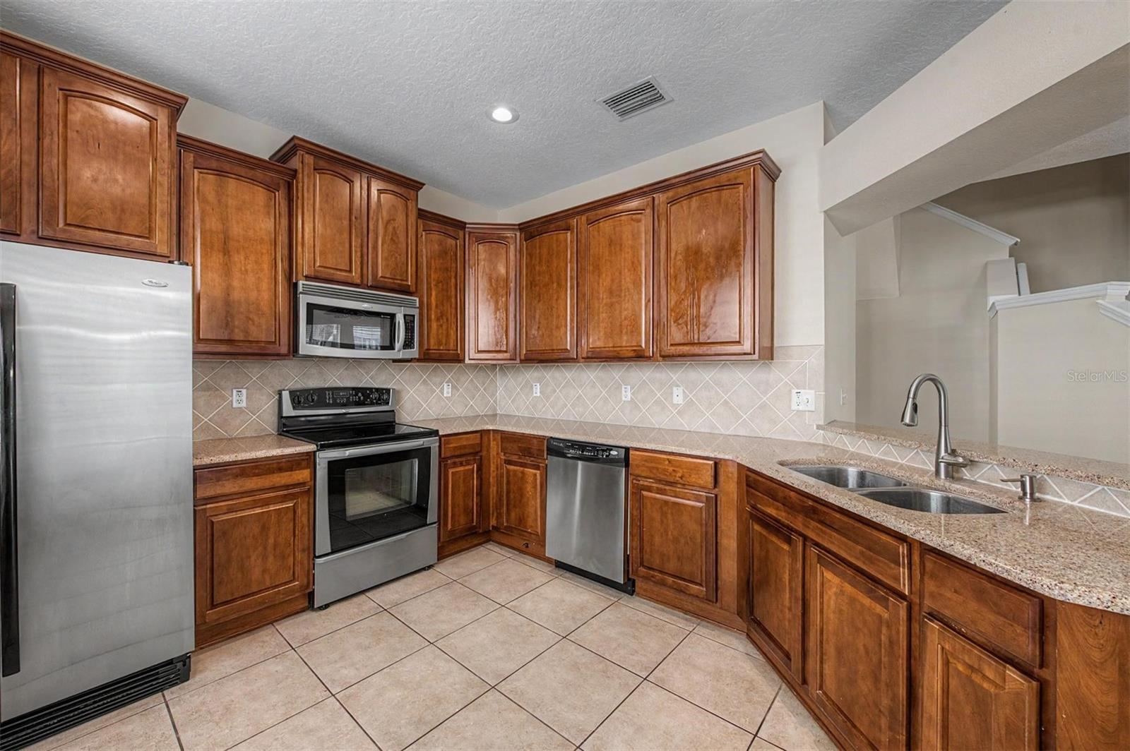 6754 EAGLE FEATHER DR, RIVERVIEW, FL, 33578