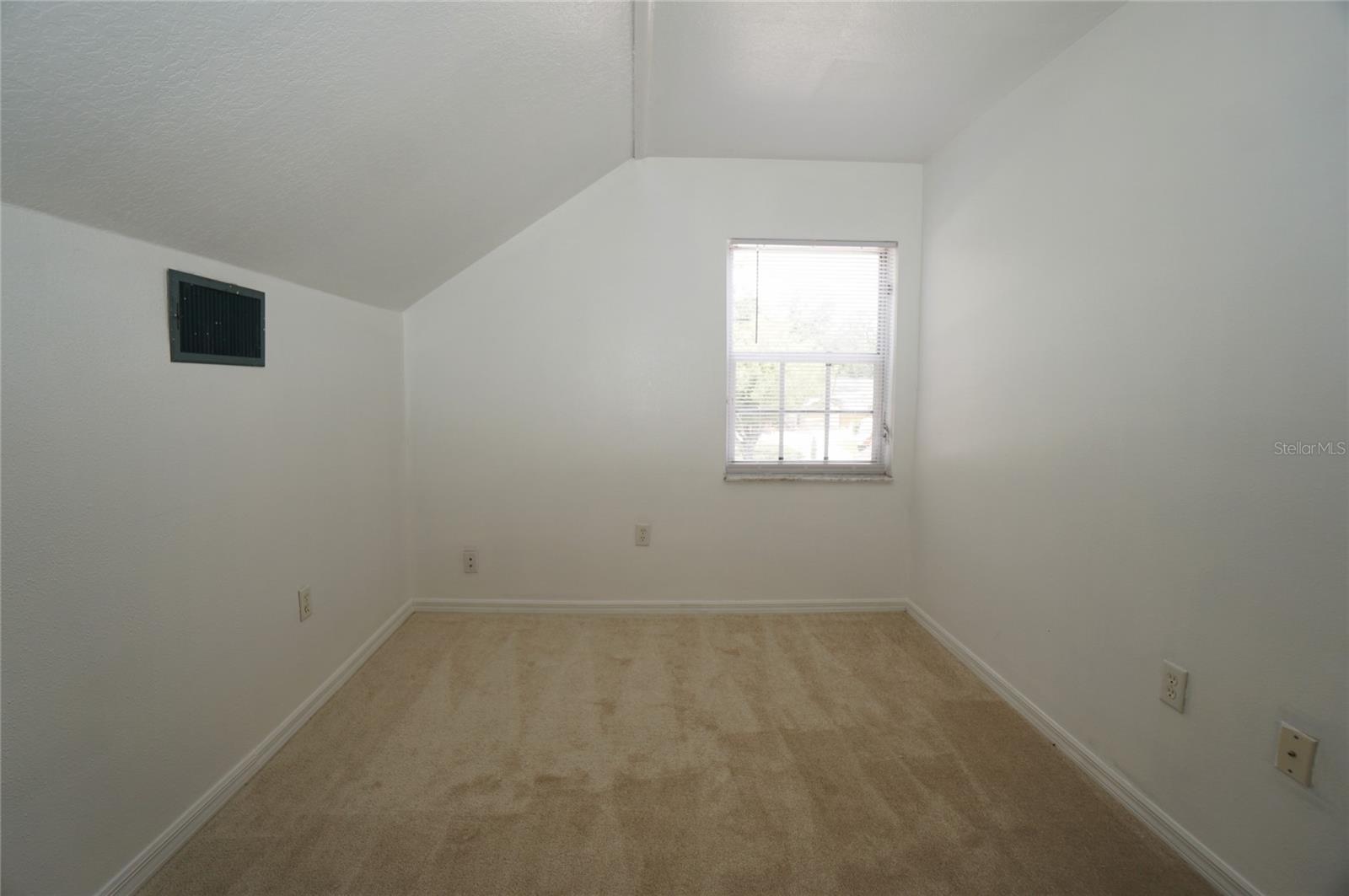 805 W 113TH AVE, TAMPA, FL, 33612