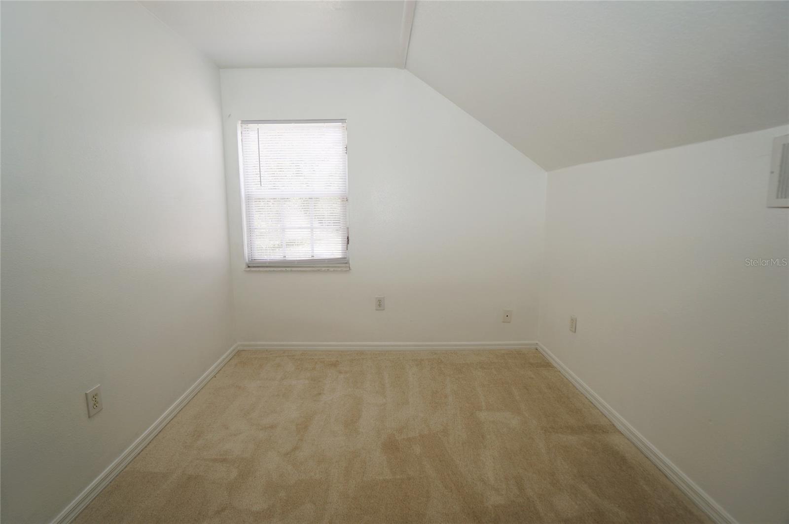 805 W 113TH AVE, TAMPA, FL, 33612