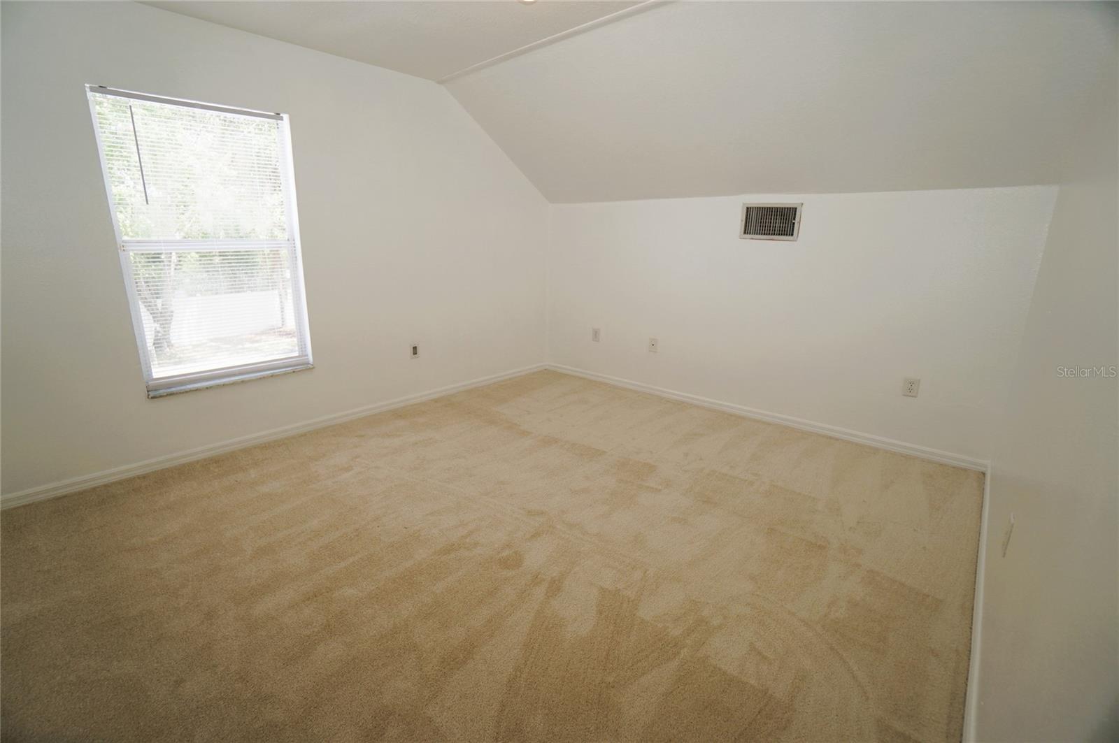 805 W 113TH AVE, TAMPA, FL, 33612