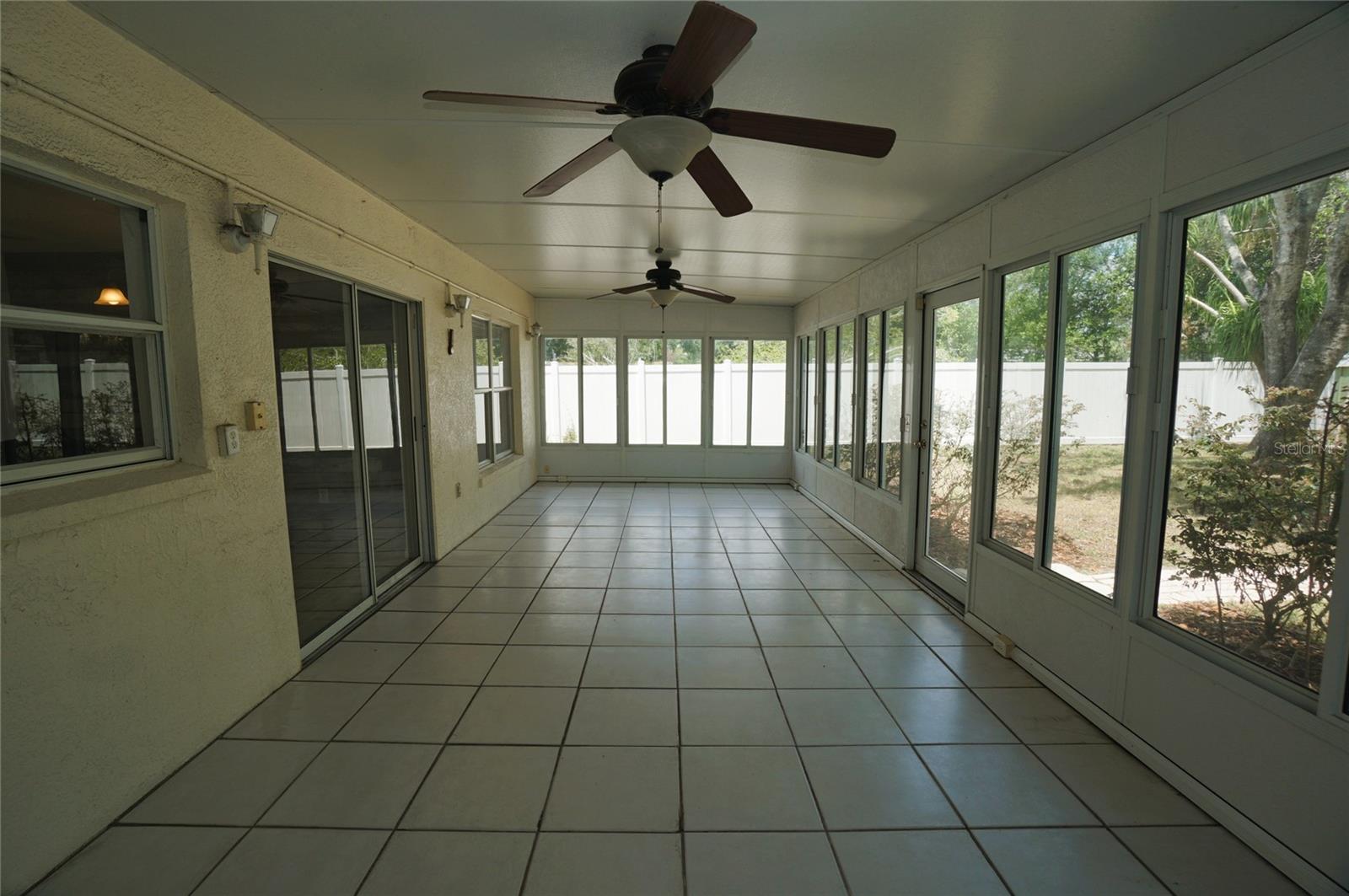805 W 113TH AVE, TAMPA, FL, 33612