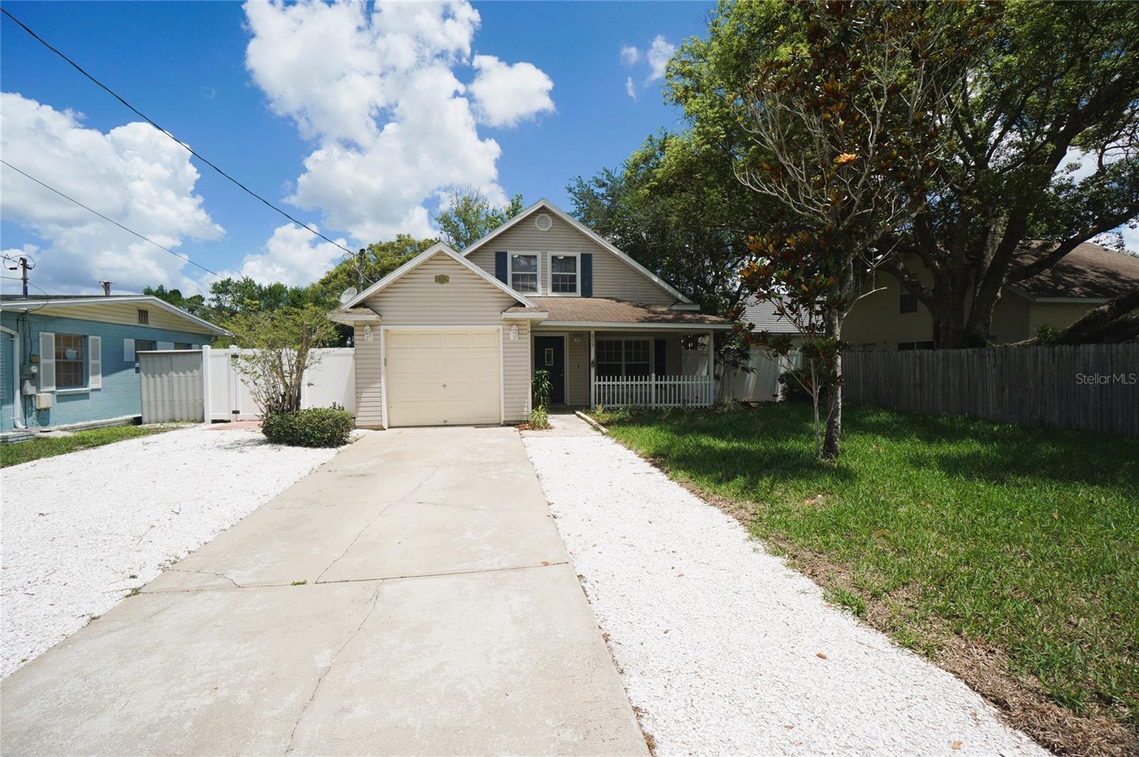 805 W 113TH AVE, TAMPA, FL, 33612