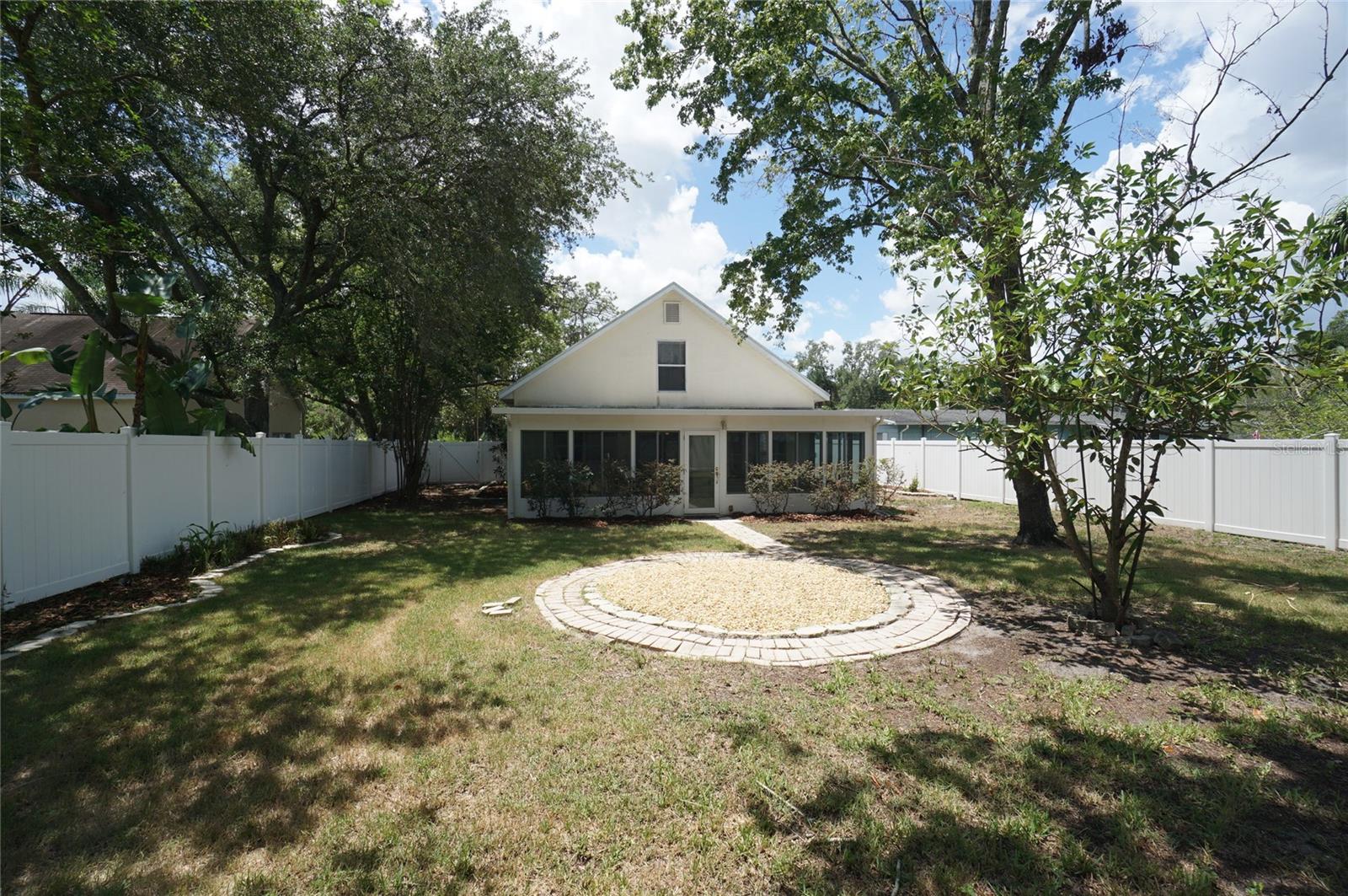 805 W 113TH AVE, TAMPA, FL, 33612