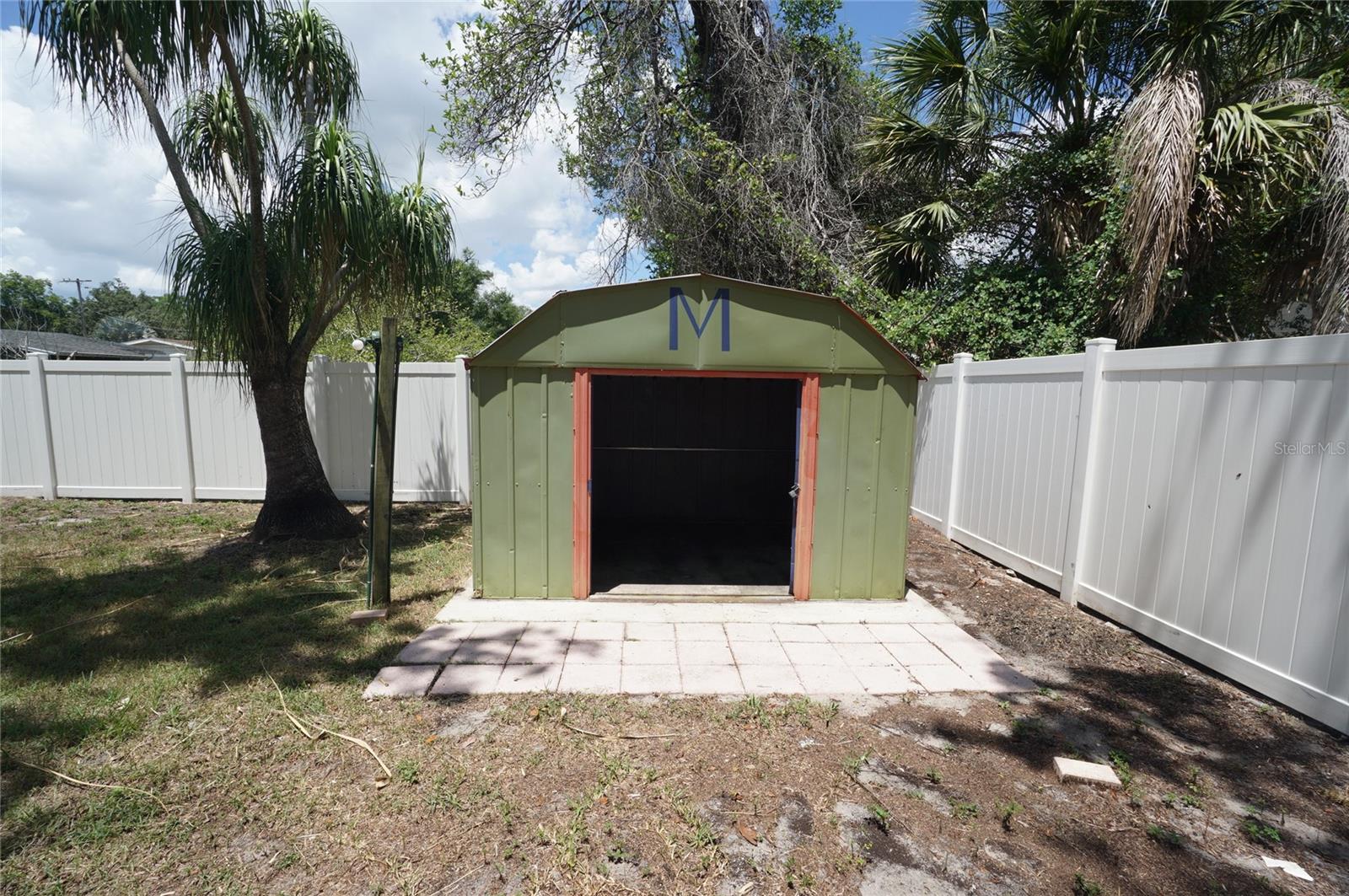 805 W 113TH AVE, TAMPA, FL, 33612