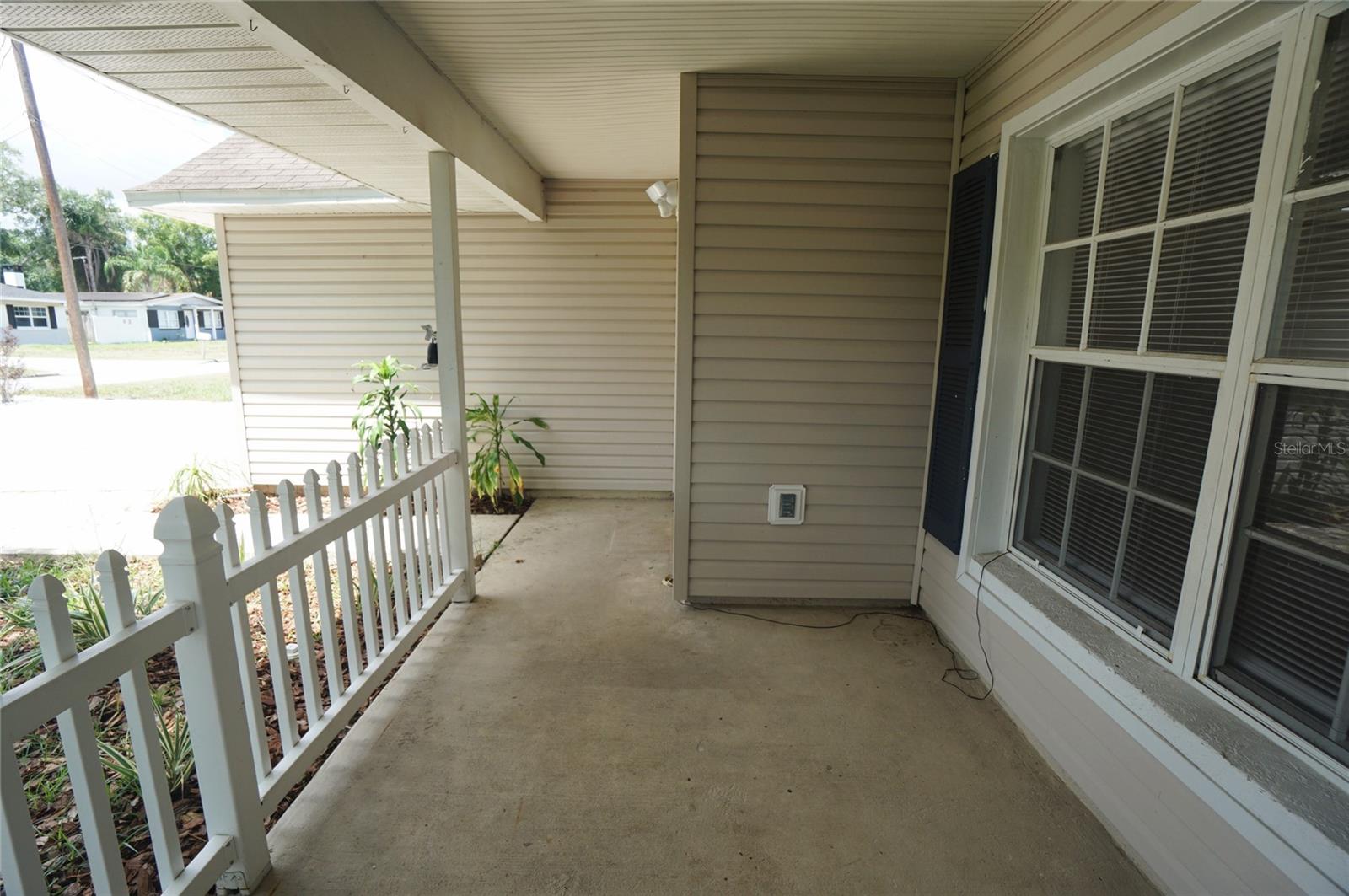 805 W 113TH AVE, TAMPA, FL, 33612