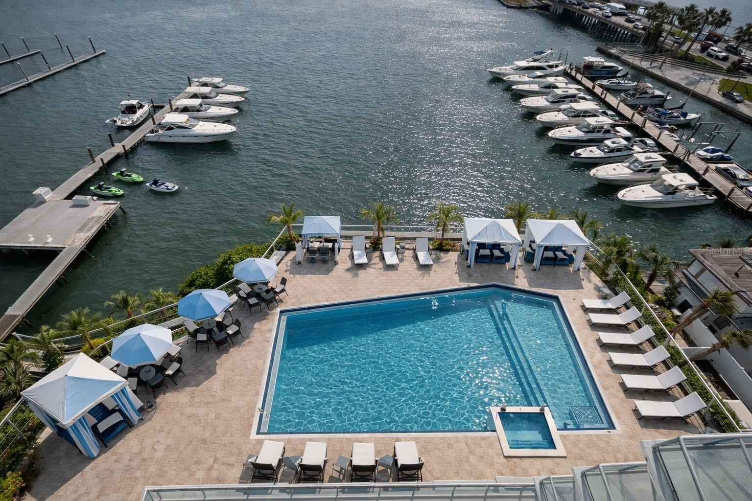 411 E SHORE DR #410, CLEARWATER BEACH, FL, 33767